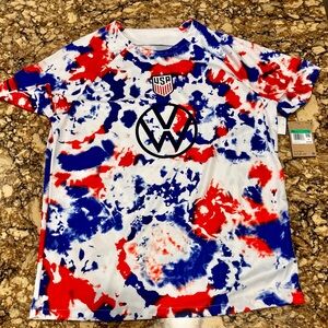 Nike USA Soccer 2022/2023 Pre-Match Jersey Football USMNT Men's
Size XL NWT